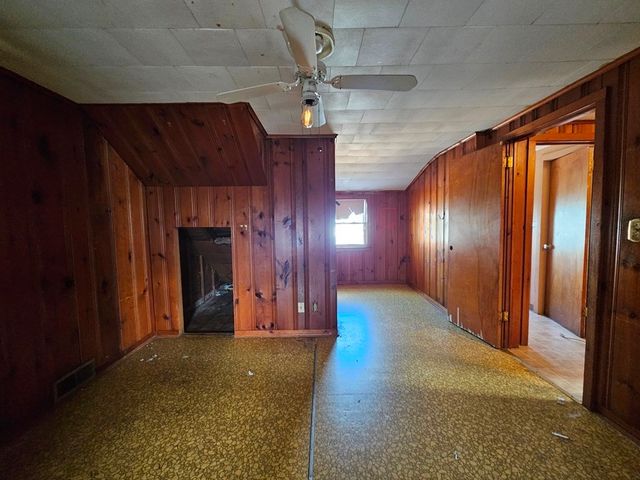 93 Cooper St, Springfield, MA 01108