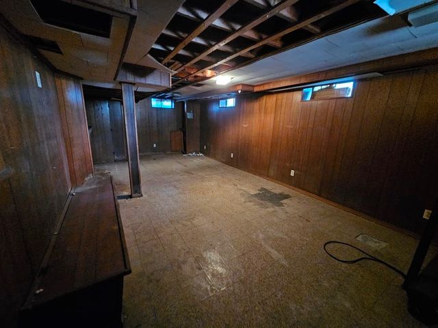 93 Cooper St, Springfield, MA 01108