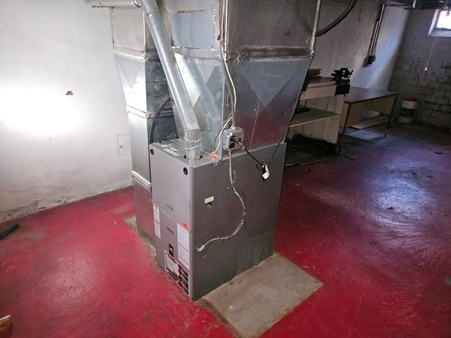 93 Cooper St, Springfield, MA 01108