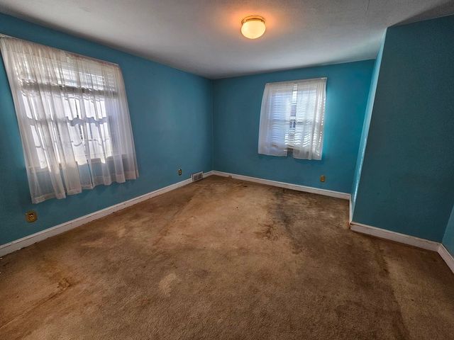 93 Cooper St, Springfield, MA 01108