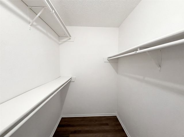 913 Jayellen Court, Burleson, TX 76028