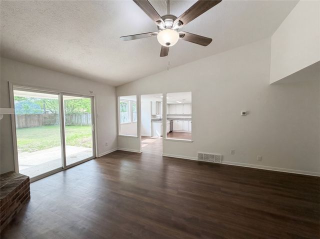 913 Jayellen Court, Burleson, TX 76028