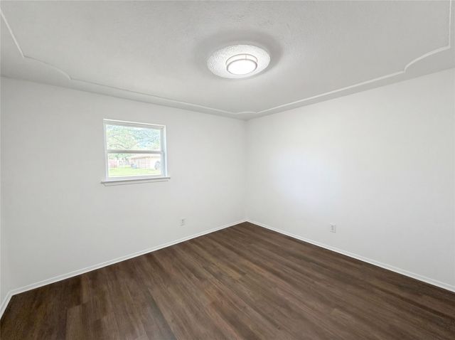 913 Jayellen Court, Burleson, TX 76028