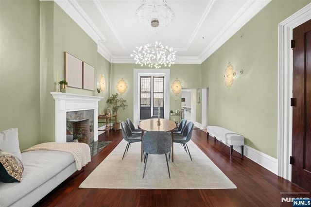274 Barrow Street, Jersey City, NJ 07302