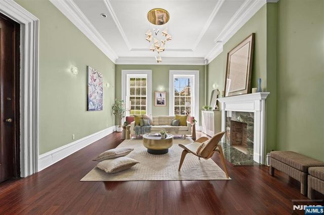 274 Barrow Street, Jersey City, NJ 07302