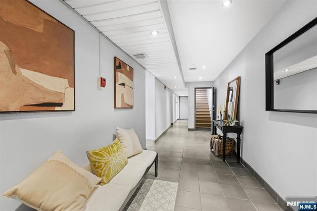 274 Barrow Street, Jersey City, NJ 07302