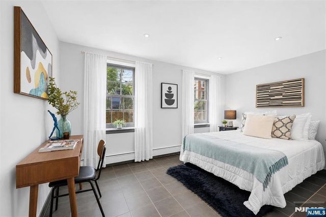 274 Barrow Street, Jersey City, NJ 07302