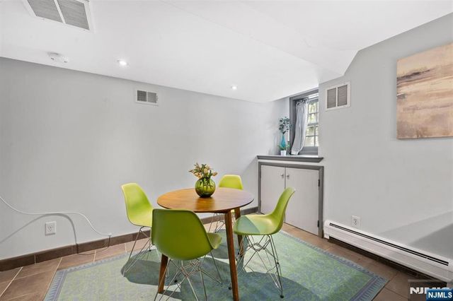 274 Barrow Street, Jersey City, NJ 07302