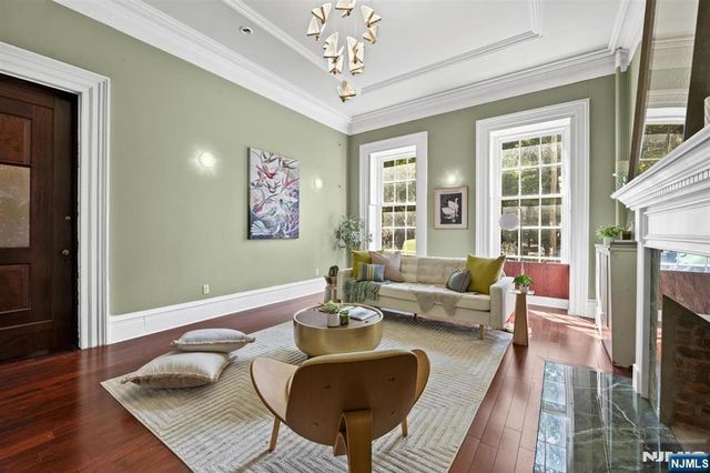 274 Barrow Street, Jersey City, NJ 07302