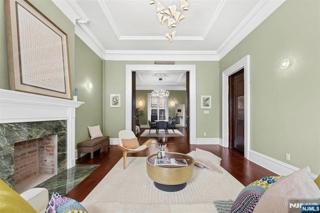 274 Barrow Street, Jersey City, NJ 07302