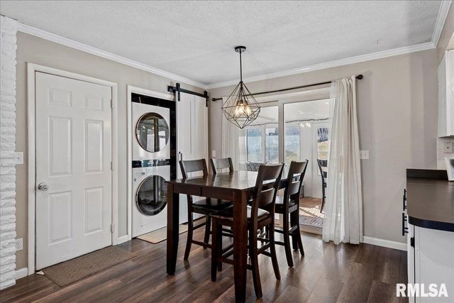 11 Birch Lake Drive, Sherman, IL 62684