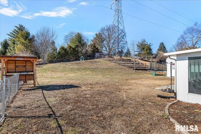 11 Birch Lake Drive, Sherman, IL 62684