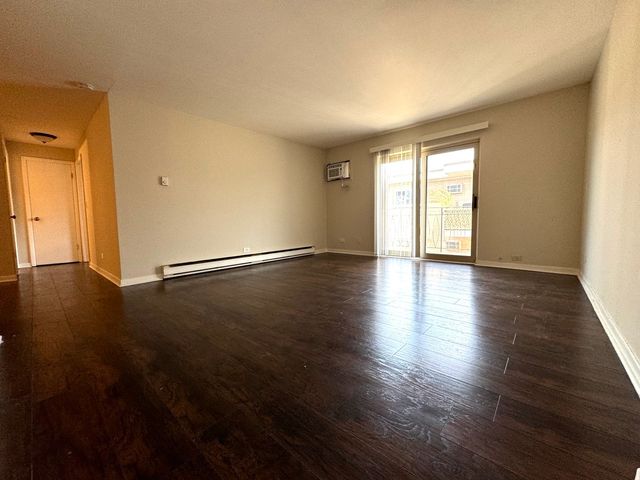 7432 W Washington Street 604, Forest Park, IL 60130
