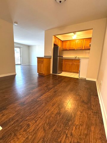 7432 W Washington Street 604, Forest Park, IL 60130