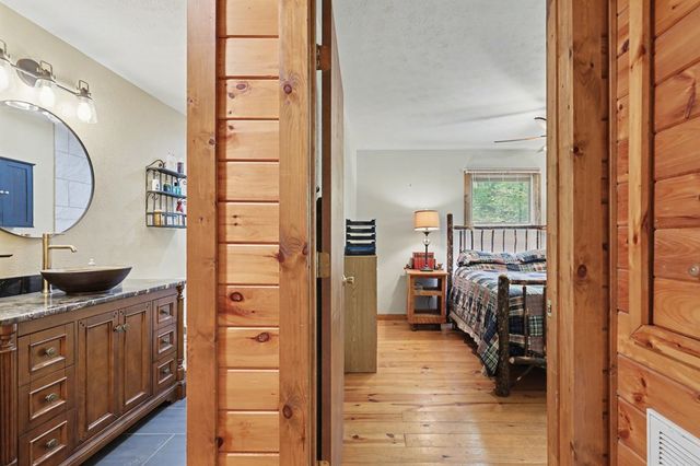 8 Stoney Brook Trail, Hayesville, NC 28904
