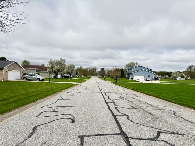 553 N Carroll Parkway 1-D, Glenwood, IL 60425