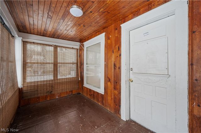 434 Matthews Street, Akron, OH 44306