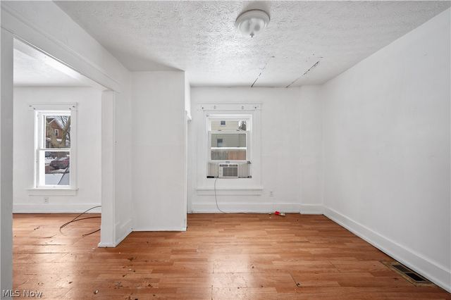 434 Matthews Street, Akron, OH 44306