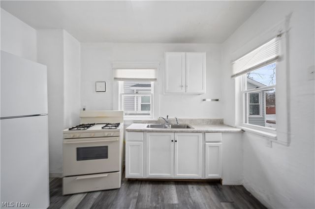 434 Matthews Street, Akron, OH 44306