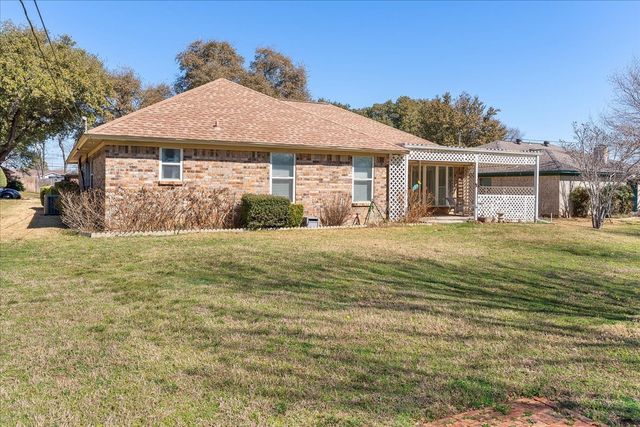 6728 Riviera Drive, North Richland Hills, TX 76180