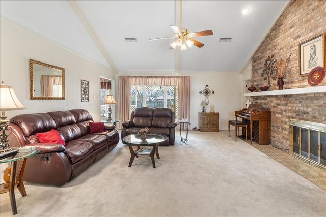 6728 Riviera Drive, North Richland Hills, TX 76180