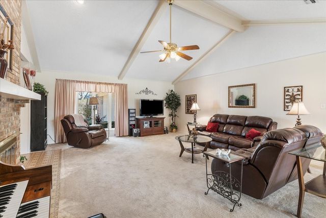 6728 Riviera Drive, North Richland Hills, TX 76180