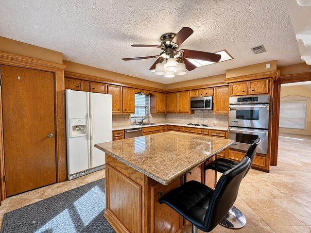 342 Swords Bend Street, Stafford, TX 77477