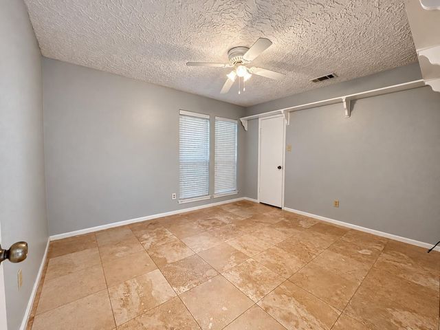 342 Swords Bend Street, Stafford, TX 77477
