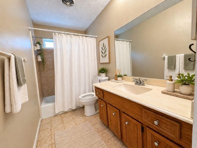 342 Swords Bend Street, Stafford, TX 77477