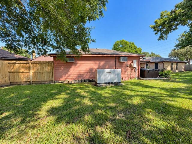 342 Swords Bend Street, Stafford, TX 77477