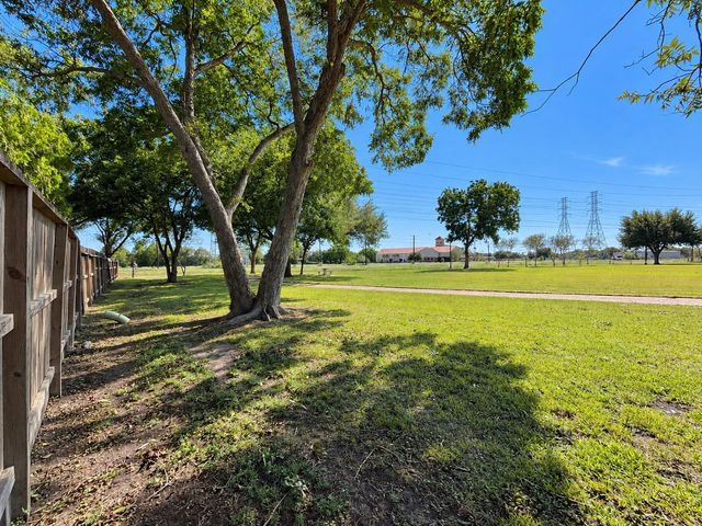 342 Swords Bend Street, Stafford, TX 77477