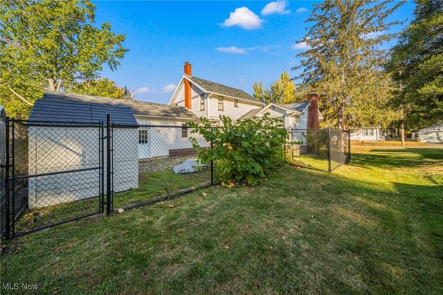 38210 South Street, Willoughby, OH 44094