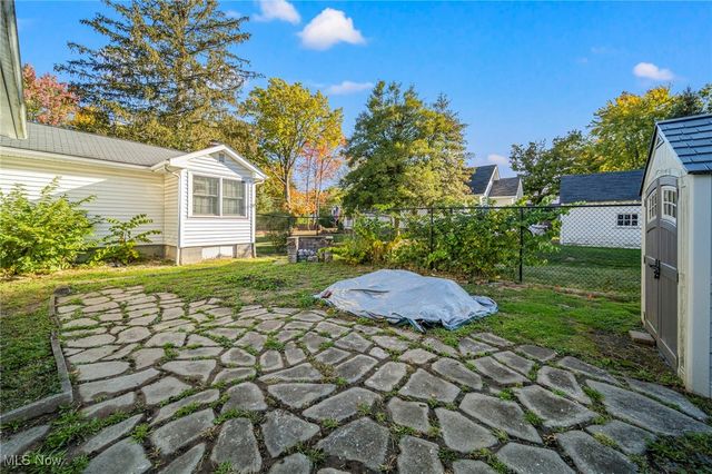 38210 South Street, Willoughby, OH 44094