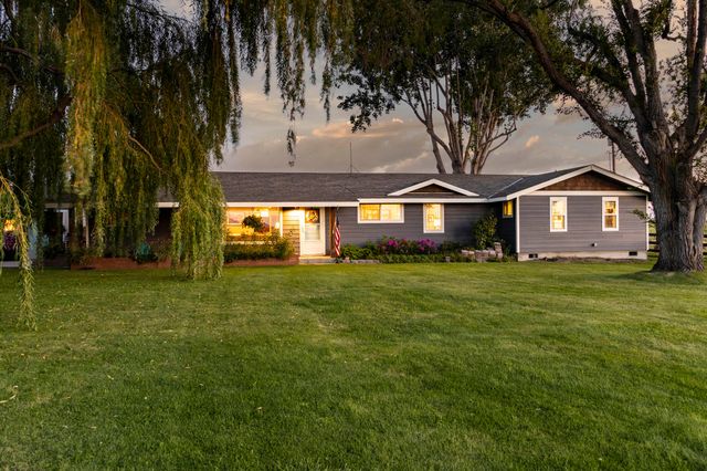 11288 HWY 126, Powell Butte, OR 97753