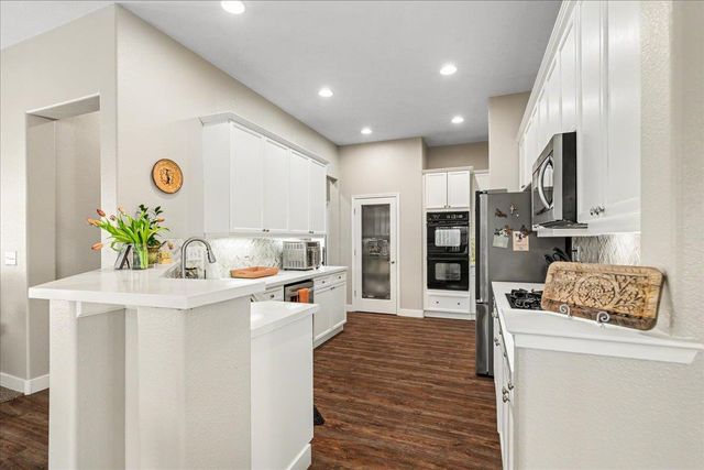 1356 Cindy Dr, Oakdale, CA 95361