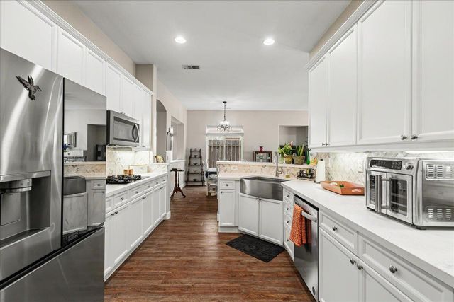 1356 Cindy Dr, Oakdale, CA 95361