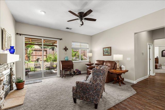 1356 Cindy Dr, Oakdale, CA 95361