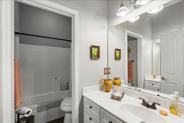 1356 Cindy Dr, Oakdale, CA 95361