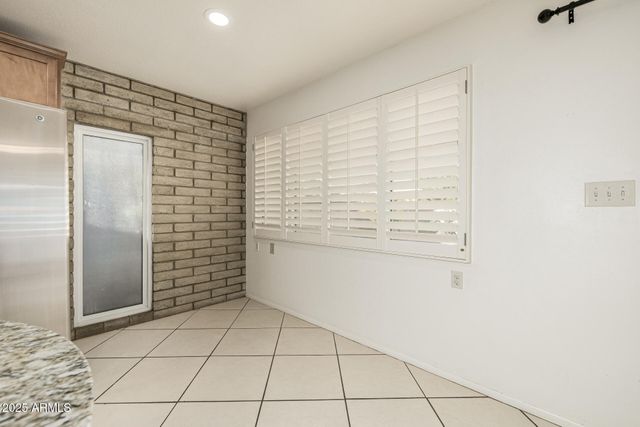 3738 E Glenrosa Avenue, Phoenix, AZ 85018