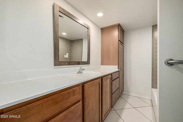 3738 E Glenrosa Avenue, Phoenix, AZ 85018