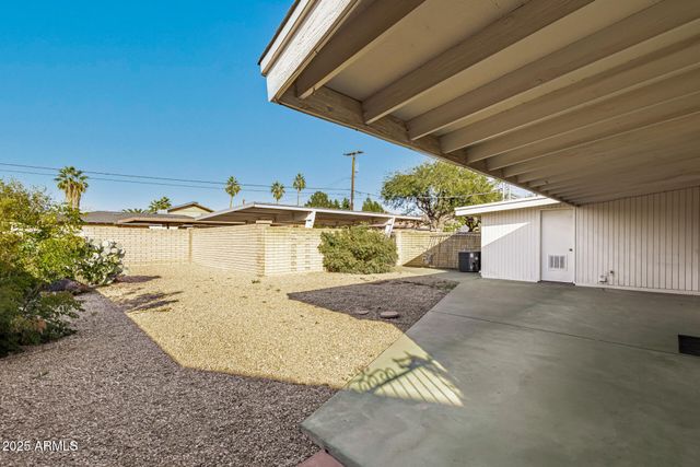 3738 E Glenrosa Avenue, Phoenix, AZ 85018