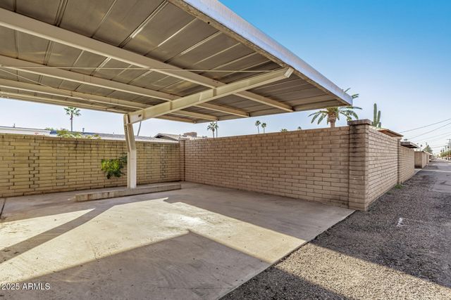 3738 E Glenrosa Avenue, Phoenix, AZ 85018