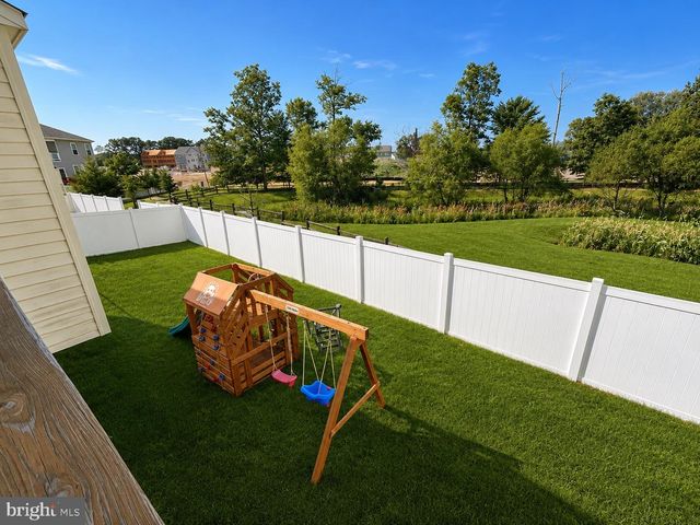 2860 BRUNSTON CASTLE LN, Waldorf, MD 20601