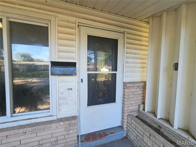 2254 Gadbury Drive, St Louis, MO 63136