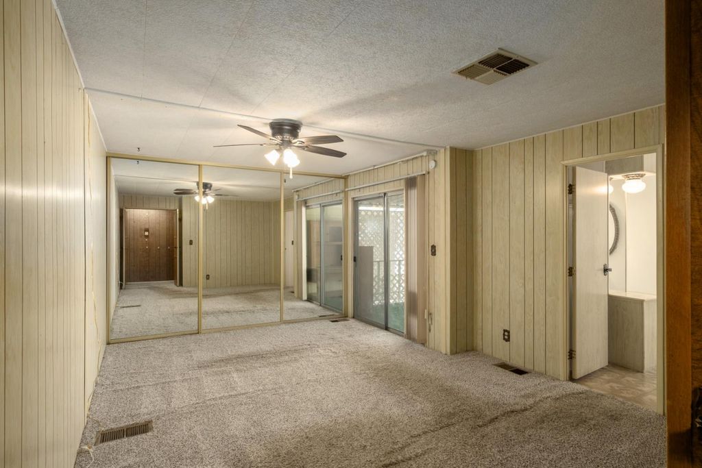 Image 16 of property listing at 340 N Frankwood # 48, Sanger, CA 93657