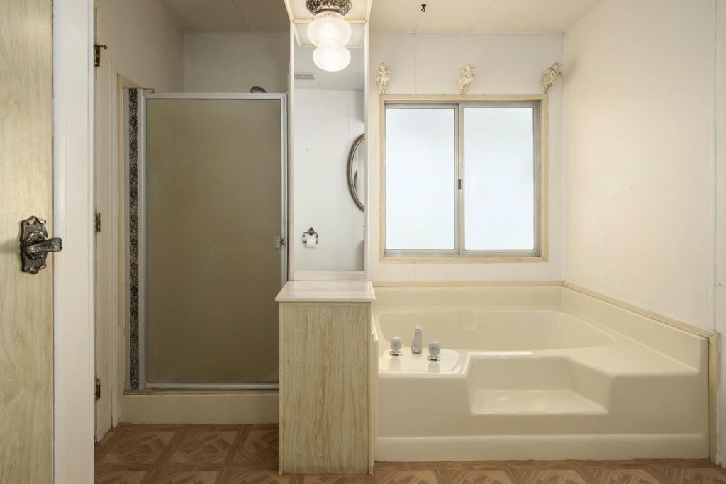 Image 18 of property listing at 340 N Frankwood # 48, Sanger, CA 93657