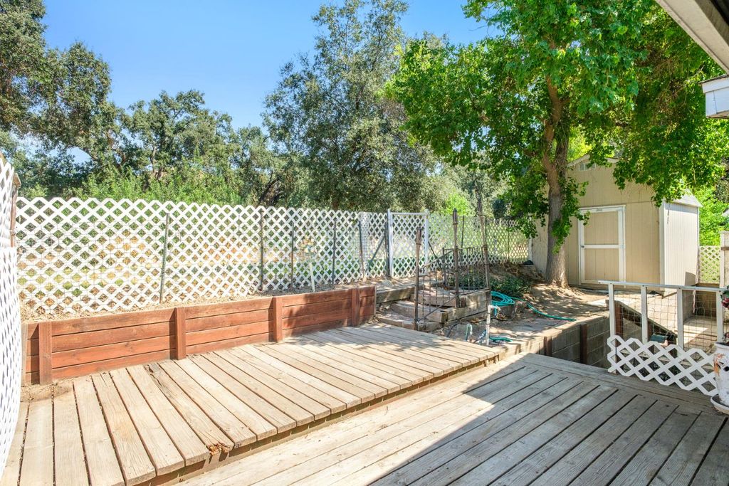 Image 23 of property listing at 340 N Frankwood # 48, Sanger, CA 93657