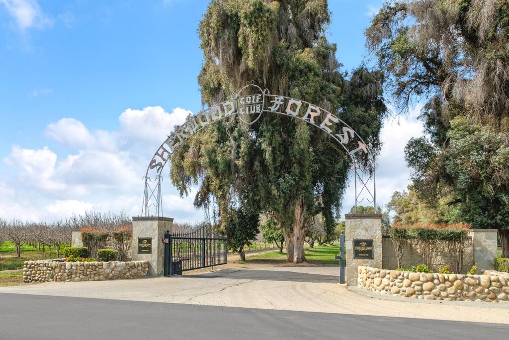 Image 32 of property listing at 340 N Frankwood # 48, Sanger, CA 93657
