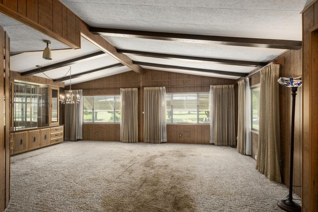 Image 7 of property listing at 340 N Frankwood # 48, Sanger, CA 93657
