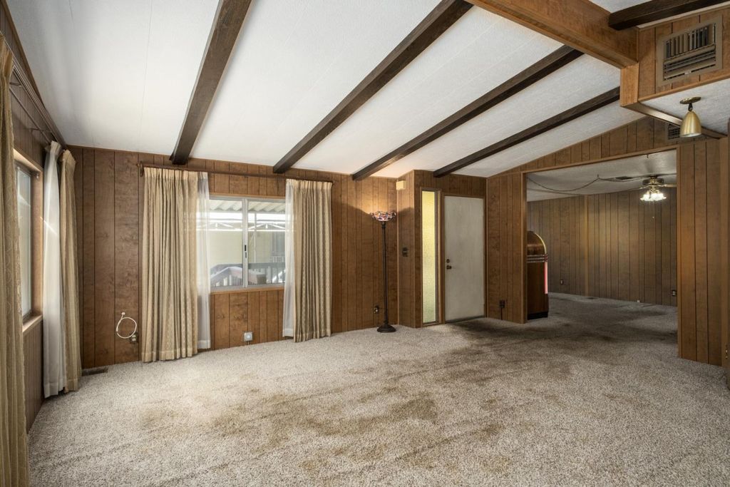 Image 9 of property listing at 340 N Frankwood # 48, Sanger, CA 93657